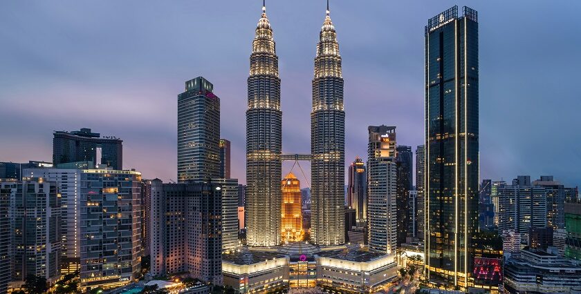 Kuala Lumpur - Petronas Twin Towers, Batu Caves, Bukit Bintang, KL Tower
